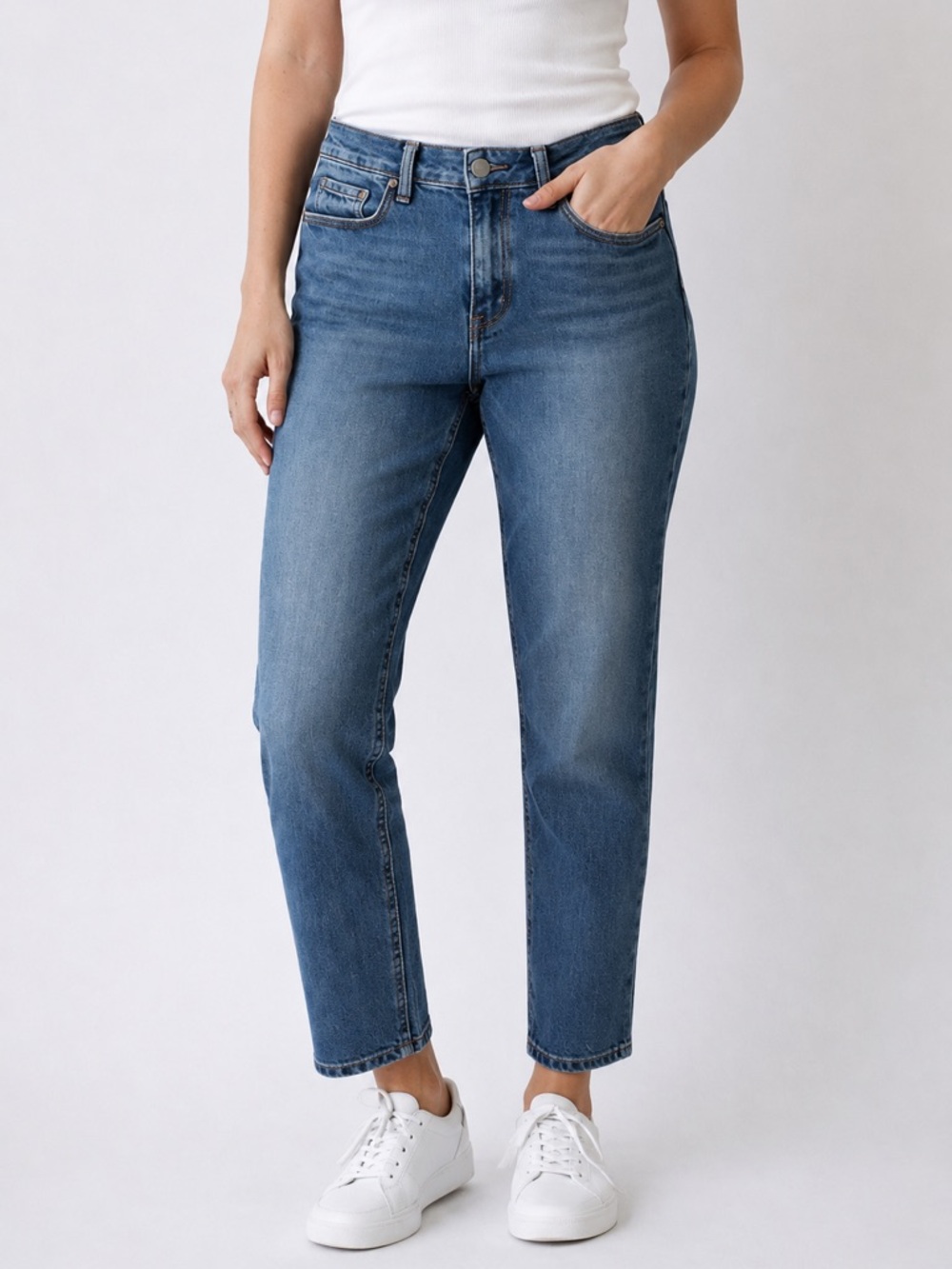 KUT FROM THE KLOTH Naomi Girlfriend Ankle Straight Leg Jeans